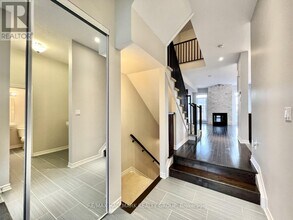 376 Cooks Mill Cres in Ottawa, ON - Building Photo - Building Photo
