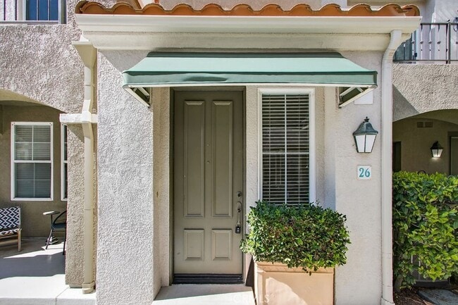 26 Vía Cordoba in Rancho Santa Margarita, CA - Building Photo - Building Photo