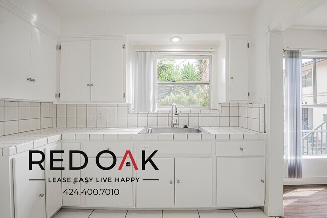 3370 W 83rd St in Inglewood, CA - Building Photo - Building Photo