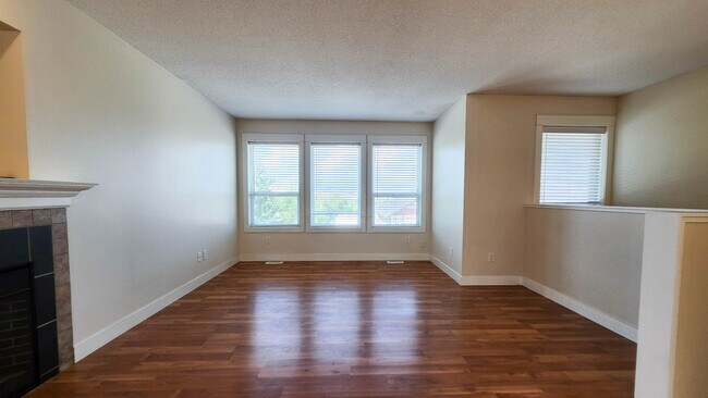 1005 Mt Begbie Dr in Vernon, BC - Building Photo - Building Photo