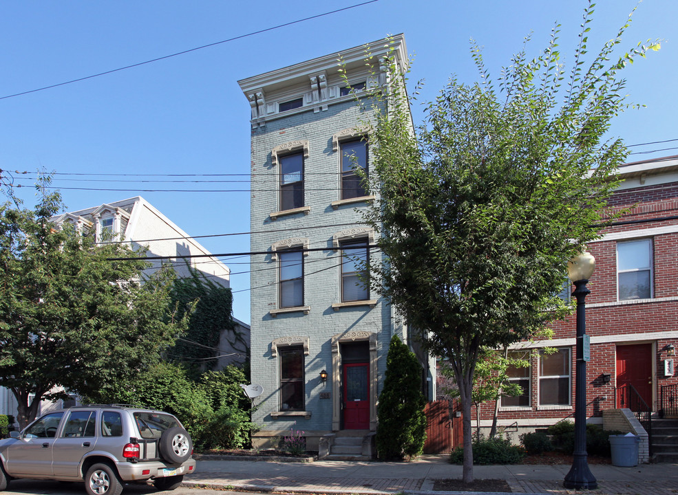 428-430 Elizabeth St in Cincinnati, OH - Foto de edificio