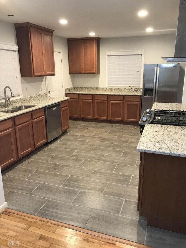 445 Mt Vista Rd in Stone Mountain, GA - Building Photo - Building Photo
