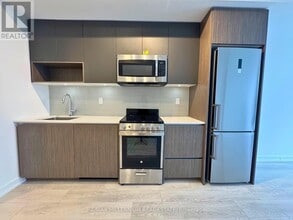 801 The Queensway in Toronto, ON - Building Photo - Building Photo