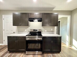 422 Lexington Ave in Jackson, TN - Foto de edificio - Building Photo