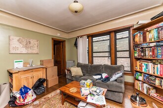 1513 W Winnemac Ave-Unit -3W in Chicago, IL - Foto de edificio - Building Photo