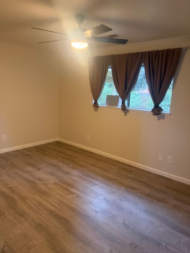 2801 Gail Ave in Turlock, CA - Building Photo - Building Photo