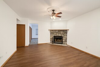2316 Richland Prairie Blvd in Belleville, IL - Building Photo - Building Photo
