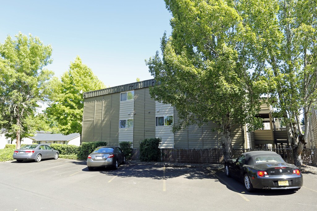 The Riviera Apartments in Corvallis, OR
