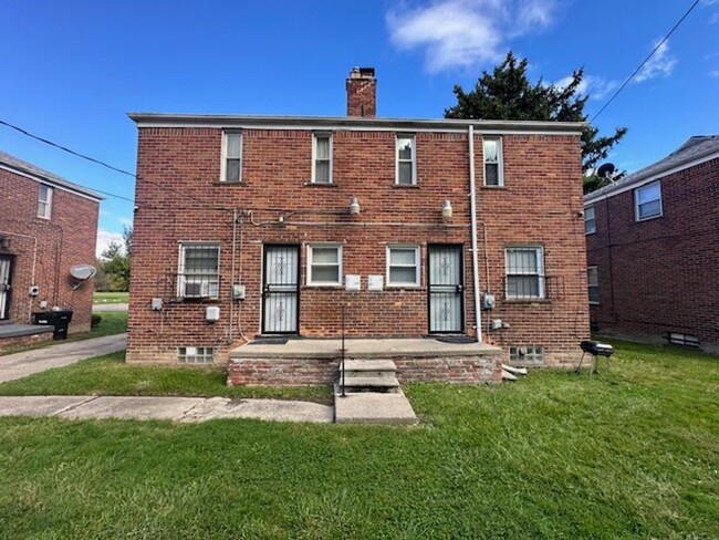 9151 Mettetal St in Detroit, MI - Building Photo - Building Photo