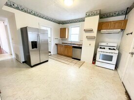 50 Crescent Ave, Unit 2T in Boston, MA - Building Photo