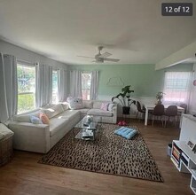 4885 Naples St in San Diego, CA - Foto de edificio - Building Photo