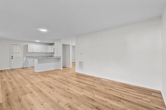 718 Miles St in Eden, NC - Building Photo - Building Photo