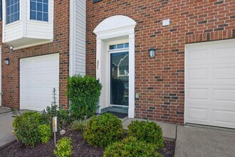 7277 Charlotte Pike in Nashville, TN - Building Photo - Building Photo