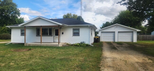 property at 807 S 2nd St