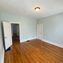 1047 Park St SW in Grand Rapids, MI - Building Photo - Building Photo