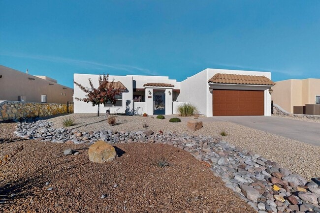 property at 4426 La Cienaga Pl