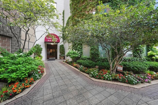 property at 40 E 9th St