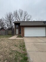 1730 S Beech Ct in Wichita, KS - Building Photo