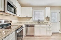 3407 Longleaf Dr photo'