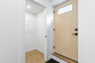 9807-9153 153 St NW in Edmonton, AB - Building Photo - Building Photo