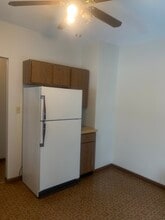 210 N Sophie St, Unit B in Bessemer, MI - Building Photo - Building Photo