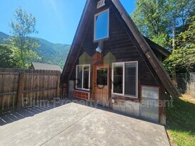 213 Sommers St in Missoula, MT - Building Photo