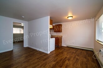 208 S Jefferson Ave in Loveland, CO - Building Photo - Building Photo