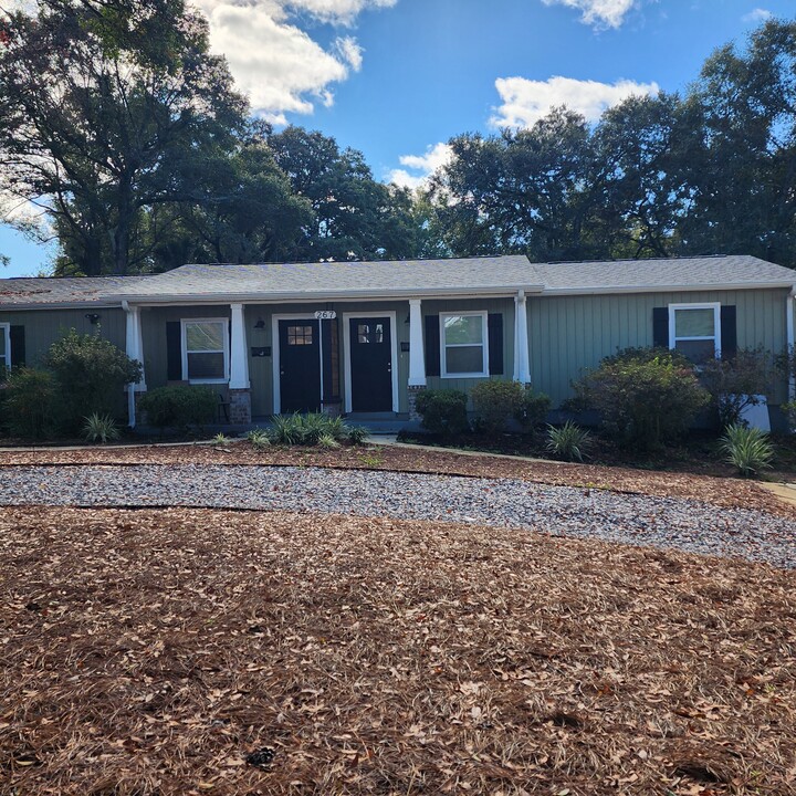 267 E Burgess Rd in Pensacola, FL - Building Photo