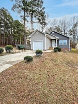 3214 Westbury Dr in Jamestown, NC - Building Photo