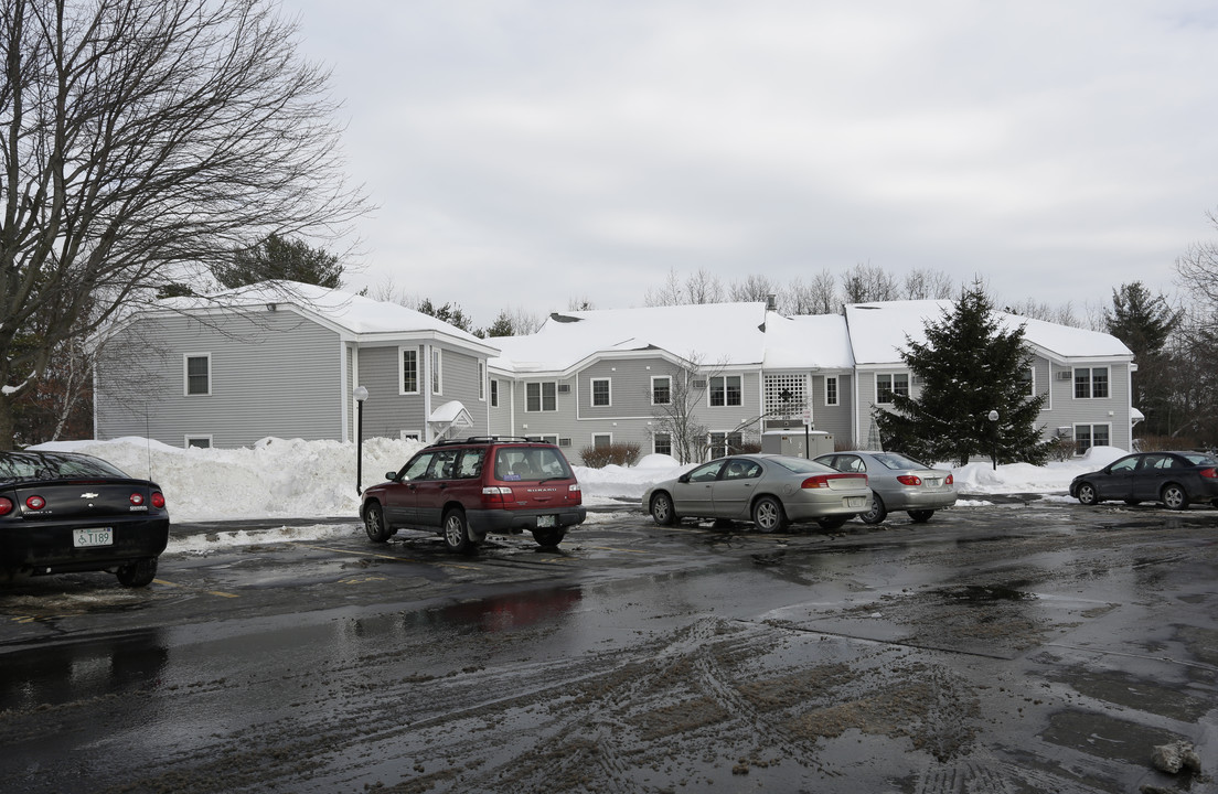 Tarrytown Road Apartments in Manchester, NH - Building Photo