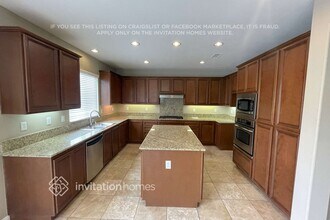 32626 Spun Cotton Dr in Winchester, CA - Foto de edificio - Building Photo