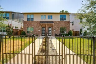 207 Athenia Dr in Fort Worth, TX - Building Photo