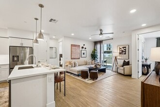 The Stately Avondale in Avondale, AZ - Foto de edificio - Building Photo