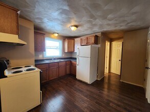 712 George St-Unit -2 in Kaukauna, WI - Foto de edificio - Building Photo