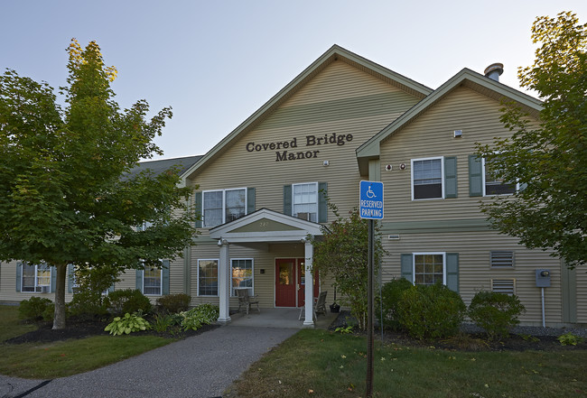 Covered Bridge Manor in Dover, NH - Foto de edificio - Building Photo