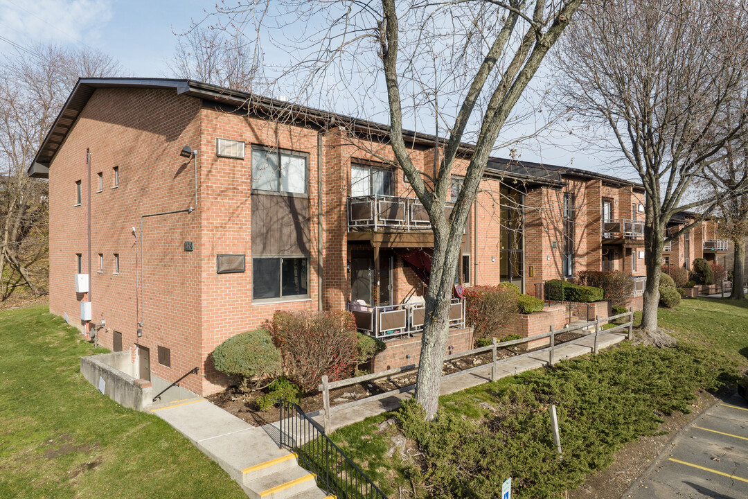 The Gardens at Palisades in Pomona, NY - Building Photo