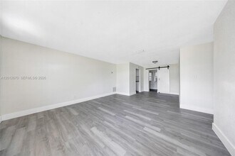 2520 NW 2nd Dr in Pompano Beach, FL - Building Photo - Building Photo