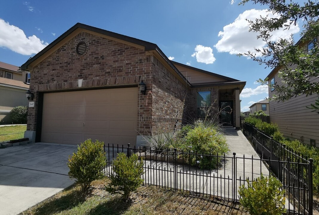 7447 Primrose Post in San Antonio, TX - Foto de edificio