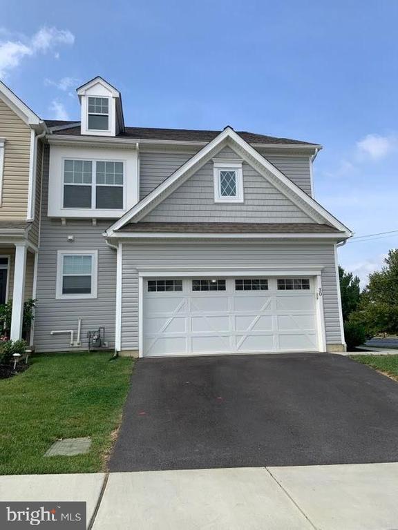 30 S Tompkins Square in Downingtown, PA - Building Photo - Building Photo