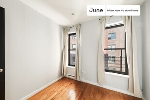 Room in Shared 4 bed/2 bath home in New York, NY - Building Photo