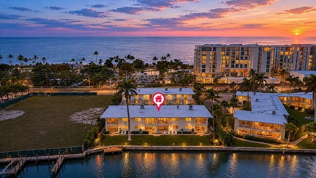 property at 1550 Gulf Shore Blvd N