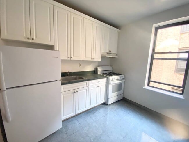 112 Marine Ave in Brooklyn, NY - Building Photo - Building Photo