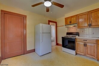 120 Newark Pompton Turnpike in Pequannock Township, NJ - Building Photo - Building Photo