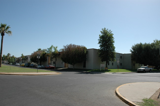 Palmera Apartments in Phoenix, AZ - Foto de edificio - Building Photo