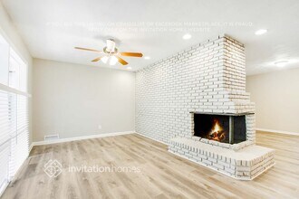 1921 Cindy Dr in Decatur, GA - Foto de edificio - Building Photo