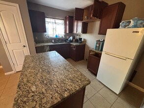 4606 Le Villas in San Antonio, TX - Foto de edificio - Building Photo