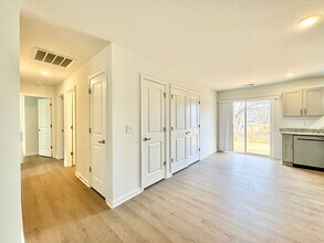 905 Dillard St in Greensboro, NC - Building Photo - Building Photo