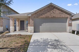 352 Sickle Lp in Uhland, TX - Building Photo
