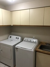 207 Gwendolyn St in Pickering, ON - Building Photo - Building Photo