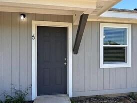 11015 I-30 Frontage Rd in Cumby, TX - Building Photo